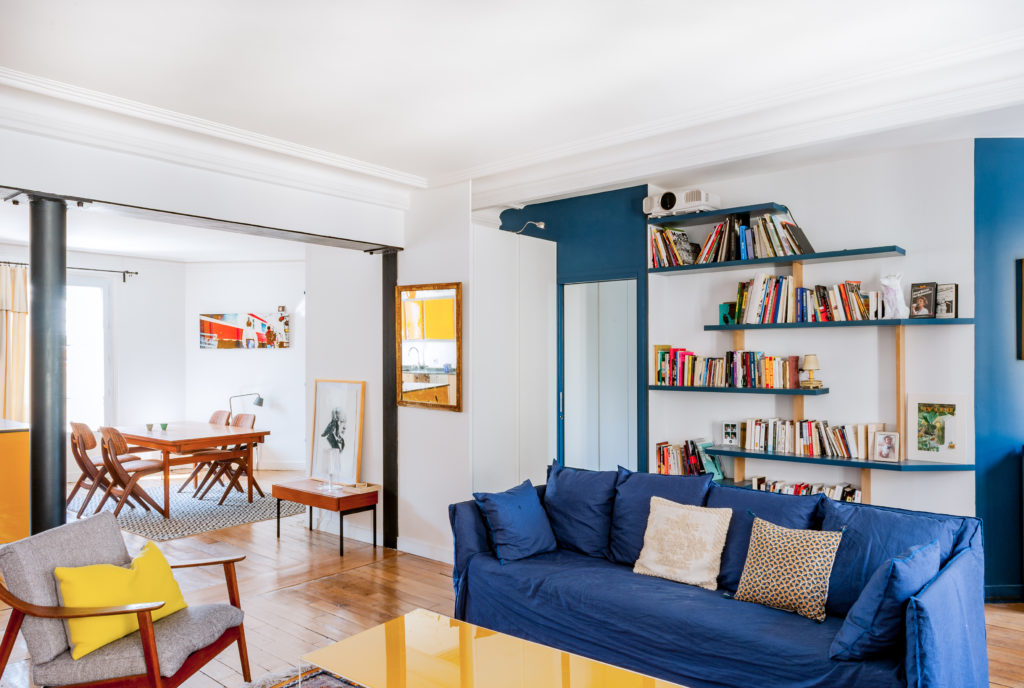 salon-bleu-canapé-couleur-fontaine