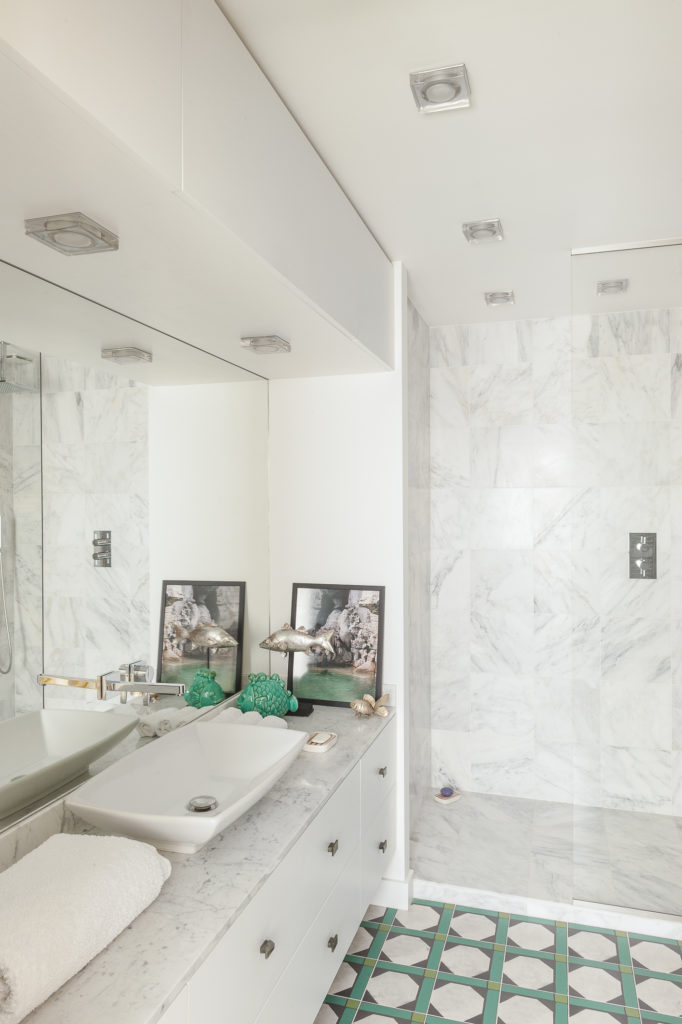 salle de bain-marbre-paris-honoré