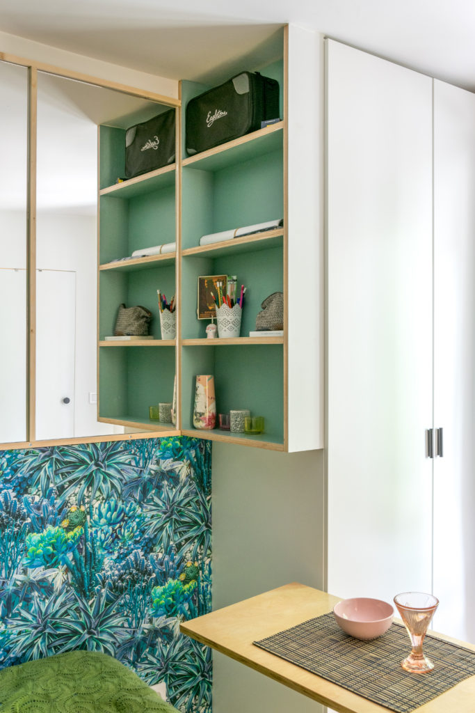 Studio-étagère-miroir-repas-paris-savie