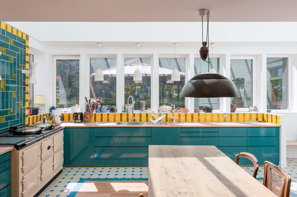 Cuisine-extension-couleur-lumière-falaise